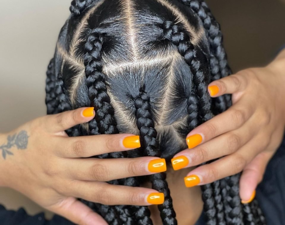 Jumbo-Knotless-Braids_.jpg